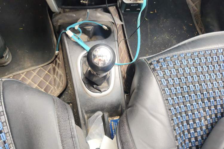 Used CHANGAN CX20 2014 1.4L Manual Sport Edition China V Standard Gear Lever