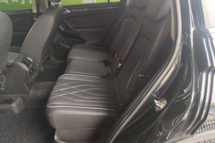 Used Volkswagen Tiguan L 2022 330TSI Automatic Two-Wheel Drive R-Line Enhanced Edition
