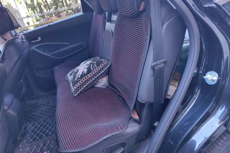 Used Hyundai Grand SantaFe 2013 3.0L 7-Seater 4x4 Flagship Edition Left Rear Seat