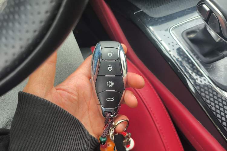 Used Hongqi HS3 2023 1.5T Two-Wheel Drive Shanwei Edition HEV
