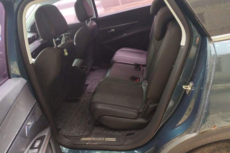 Used Peugeot 5008 2017 350THP 7-Seater Elite Edition
