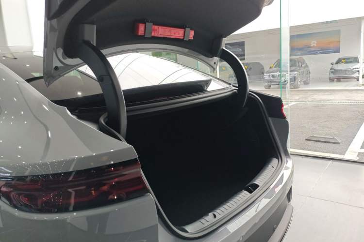 Used BYD Han 2025 EV Intelligent Driving Edition 701KM LiDAR Deluxe Model