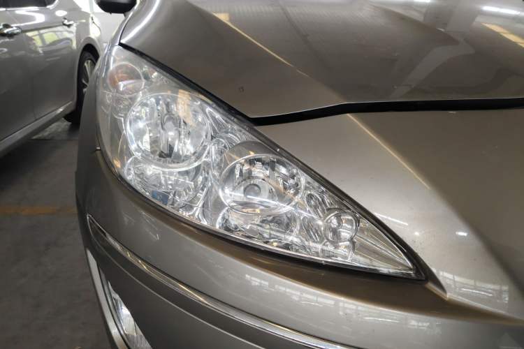 Used Peugeot 408 2013 2.0L Manual Comfort Edition Right Front Headlight