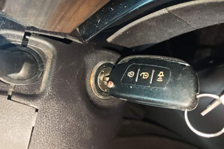 Used JMC Yuhu 9 2019 2.0T Manual Gasoline 4x4 Comfort Edition
