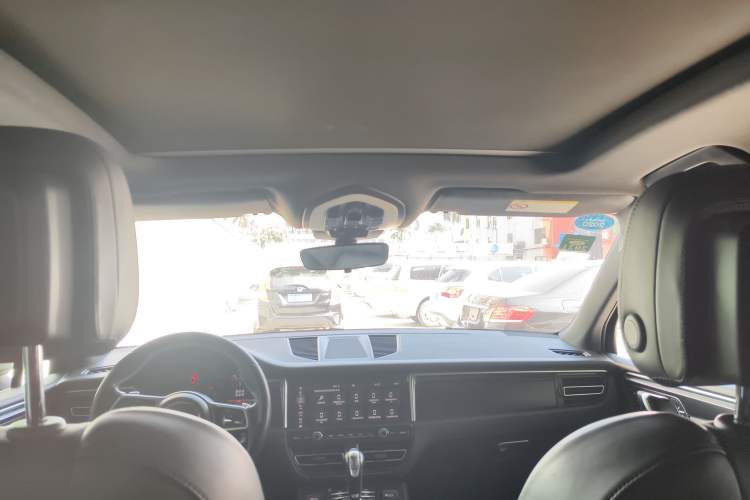 Used Porsche Macan 2018 Macan 2.0T Headliner