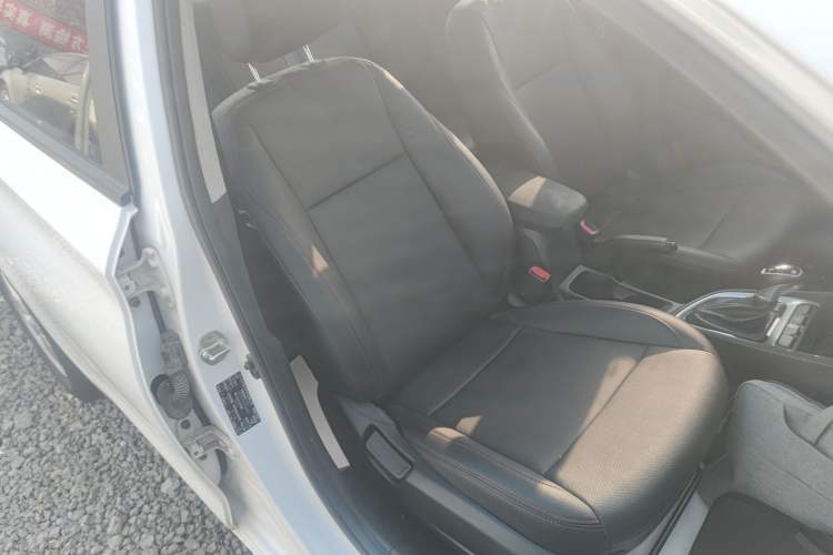 Used Hyundai Celesta 2017 1.6L Automatic Enjoyment Version GLS
