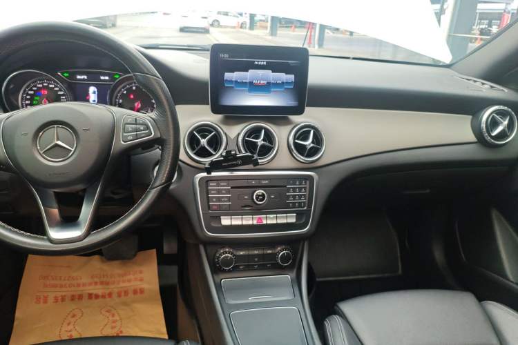 Used Mercedes-Benz CLA 2017 Facelifted CLA 200 Stylish Edition Audio And AC Panel