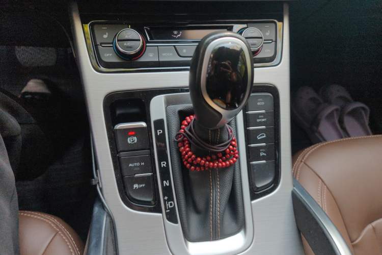 Used Geely Auto Emgrand X7 Sport 2016 1.8TD Automatic ZhiZun Version