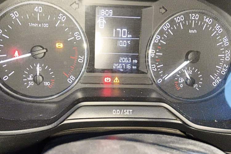 Used Skoda Octavia 2017 Classic Model 1.6L Manual Comfort Edition
