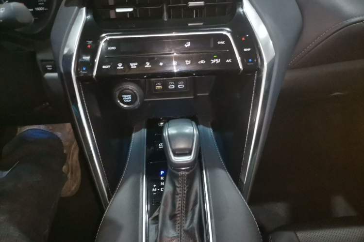 Used Toyota Venza 2023 2.0L CVT Two-Wheel Drive Prestige Version
