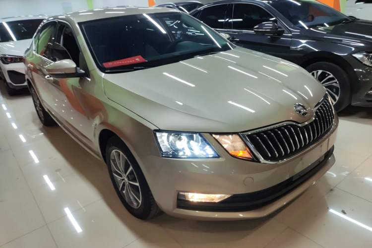 Used Skoda Octavia 2022 1.5L Automatic Comfort Edition Front Right 45 Deg