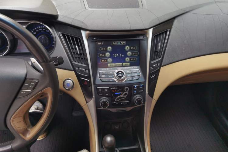 Used Hyundai Sonata 2011 2.4L Automatic Top-Tier Version
