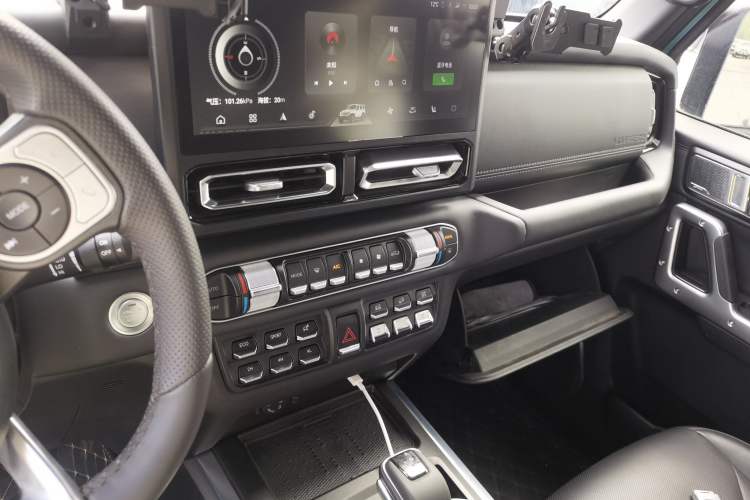 Used 212 T01 2025 2.0T Changfeng