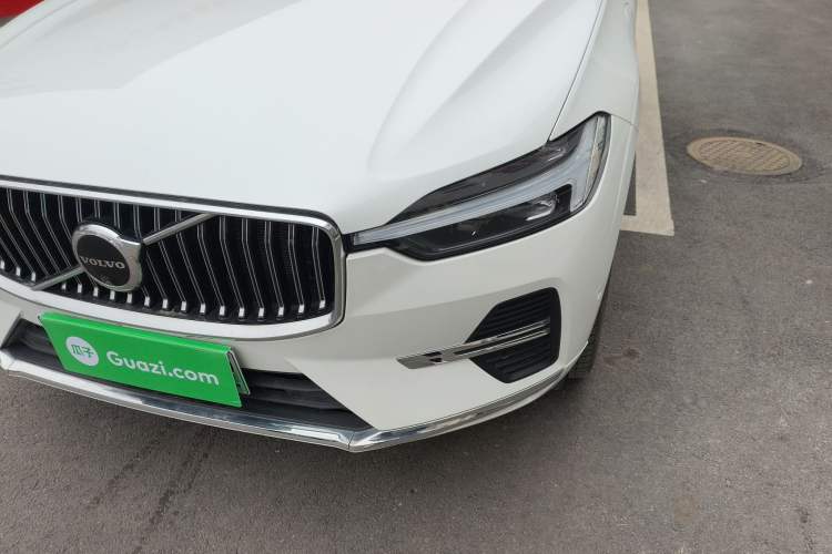 Used Volvo XC60 New Energy 2025 Plug-in Hybrid Long-Range All-Wheel Drive Smart Luxury Edition Left Front Headlight
