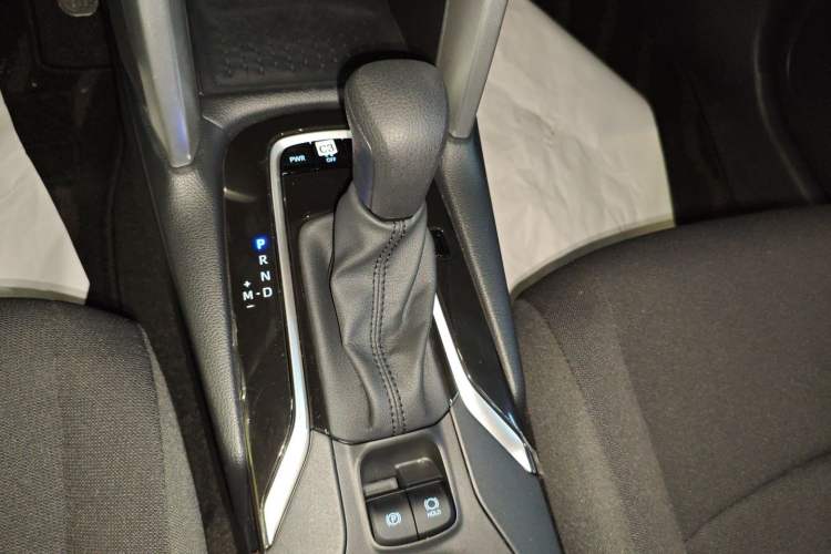 Used Toyota Corolla Cross 2024 2.0L Pioneer Edition Gear Lever