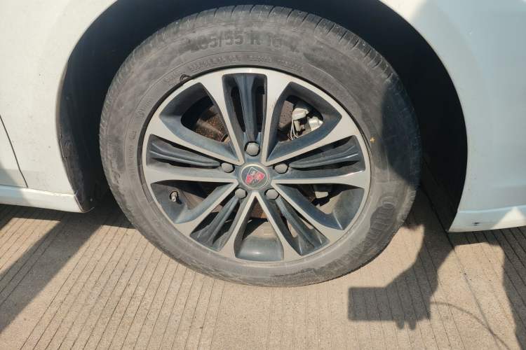 Used Roewe i6 New Energy 2019 PLUS 50T Internet Glory Flagship Edition Right Front Wheel Hub