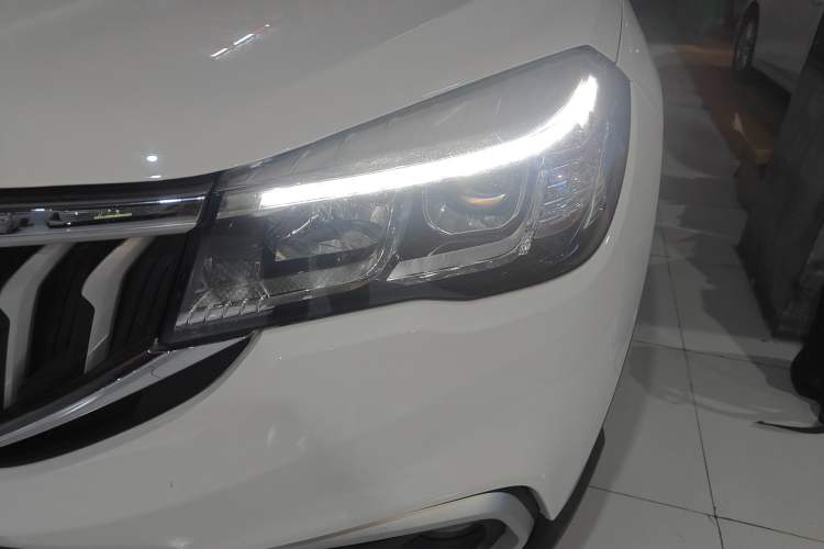 Used Brilliance V3 2017 1.5L Manual Smart Model
