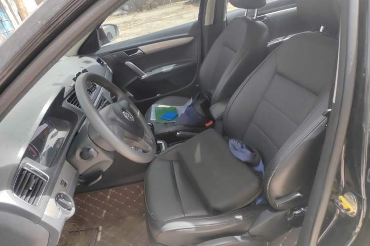 Used Volkswagen Lavida 2013 Restyled Classic 1.6L Manual Comfort Edition
