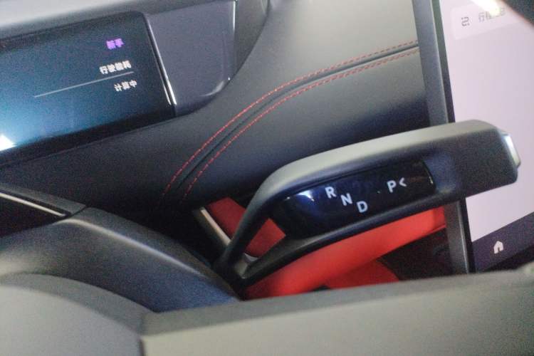 Used Xiaomi Auto SU7 2024 Four-Wheel Drive Ultra-Long Range Advanced Intelligent Driving Max Edition