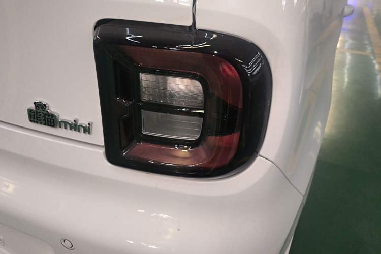 Used Geely Galaxy Panda 2024 Panda Mini 200km Endurance Bear
