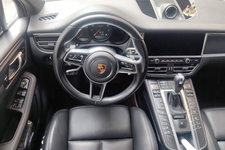 Used Porsche Macan 2021 Macan 2.0T Steering Wheel