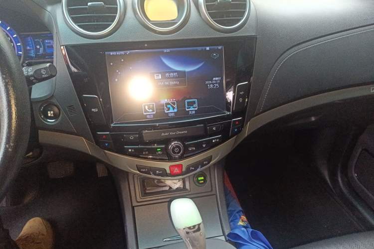 Used BYD S7 2015 2.0T Automatic Prestige Model
