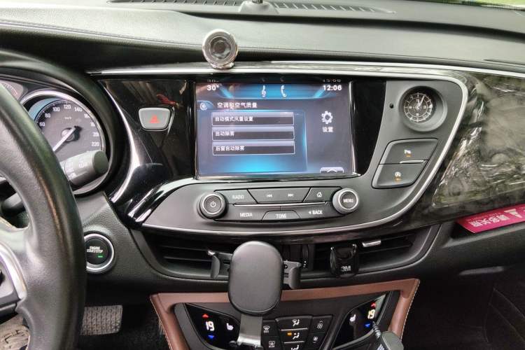 Used Buick Envision 2016 20T Two-Wheel-Drive Elite Model Audio And AC Panel