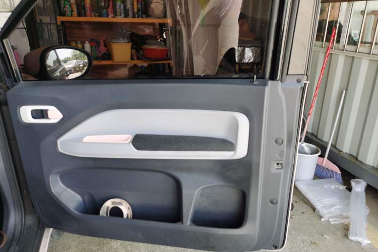 Used Chery New Energy QQ Ice Cream 2022 170km Sundae Phosphate Lithium-Ion