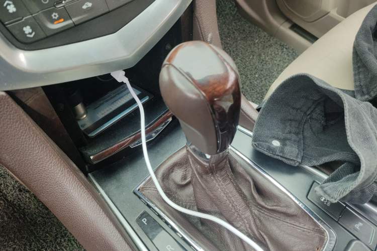 Used Cadillac SRX 2011 3.0L Luxury Model