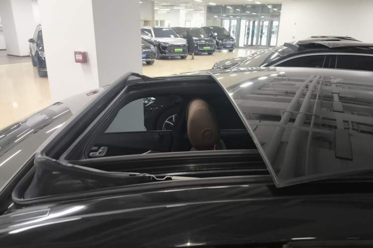 Used Mercedes-Benz E-Class 2023 E 300 Stylish Sports Edition Roof