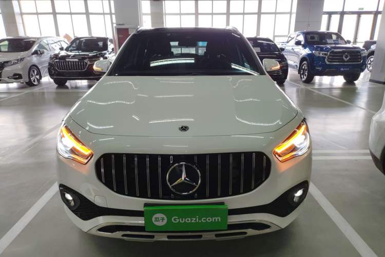 Used Mercedes-Benz GLA 2022 Facelifted GLA 200 Front