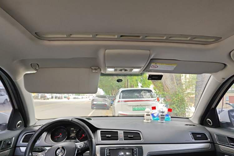Used Volkswagen Lavida 2017 1.6L Manual Comfort Edition Headliner