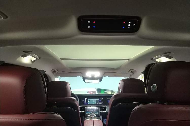 Used Hongqi E-HS9 2022 660 km Range Flagway Edition Six Seats
