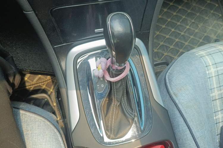 Used Buick Regal 2015 1.6T Leading Technology Model Gear Lever