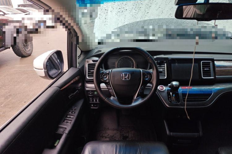 Used Honda Elysion 2016 2.4L Luxury Edition
