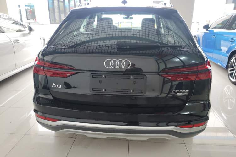 Used Audi A6 2024 allroad quattro 55 TFSI Prestige Off-Road Model