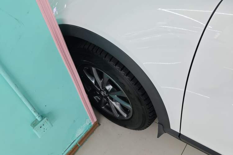 Used Mazda CX-4 2020 2.0L Automatic Two-Wheel Drive Blue Sky Dynamic Edition Left Front Wheel Hub