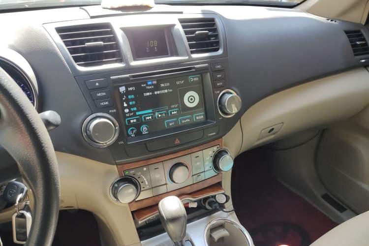 Used Toyota Highlander 2012 2.7L 2WD 5-Seater Elite Edition Audio And AC Panel