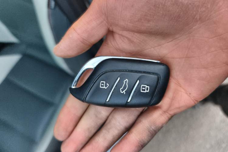 Used MG 4 EV 2023 415 km Range Sea-Faring Champion Edition Vehicle Key