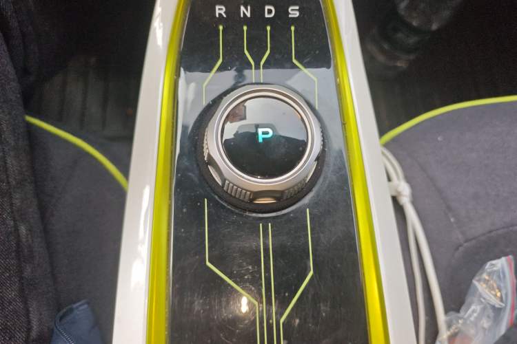 Used CHANGAN OSHAN Benni E-Star 2022 Qingxin Edition Colorful Model Lithium-NMC Gear Lever