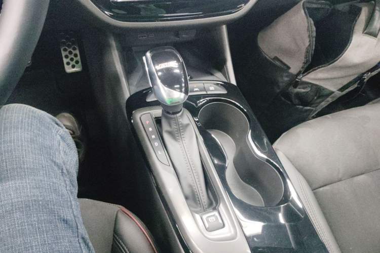 Used Buick Envista 2022 1.5T GS Fuel-Efficient Version Gear Lever