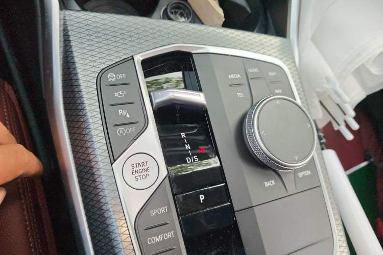 Used BMW 3 Series 2023 325i M Sport Night Edition Package Gear Lever