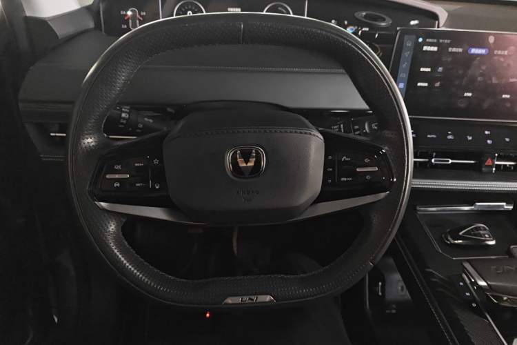 Used Changan UNI-K iDD 2023 Zhidian iDD 1.5T 135km Smart & Fun Model