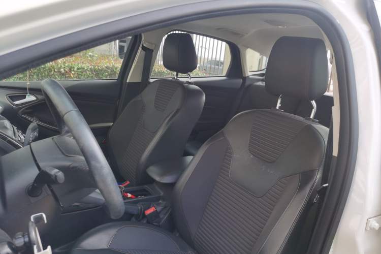 Used Ford Focus 2018 Hatchback Classic 1.6L Automatic Trendy SmartDrive Edition