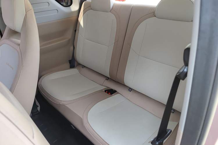 Used Geely Galaxy Panda 2023 Panda Mini 200km Endurance Bear
