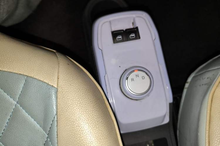 Used Chery QQ Ice Cream 2022 170km Sundae Phosphate Lithium-Ion