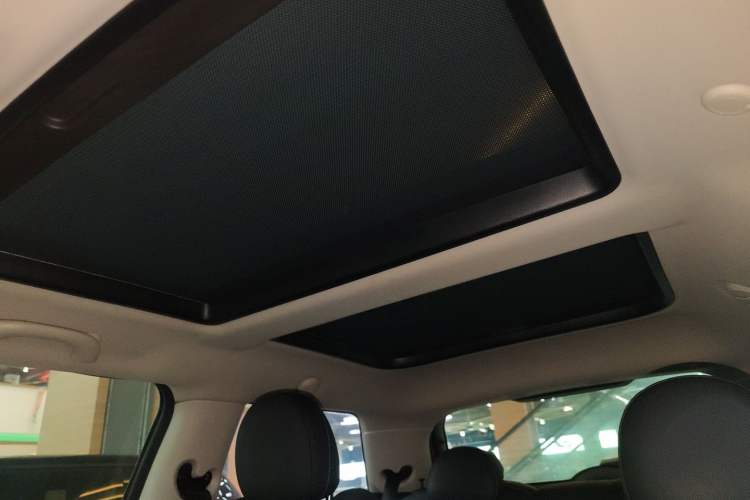 Used MINI MINI 2019 1.5T COOPER Artist