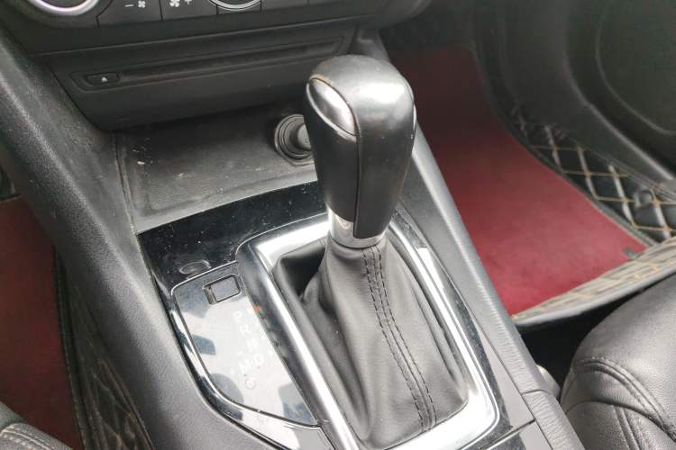 Used Mazda Mazda 3 Axela 2014 Sedan 1.5L Automatic Luxury Model