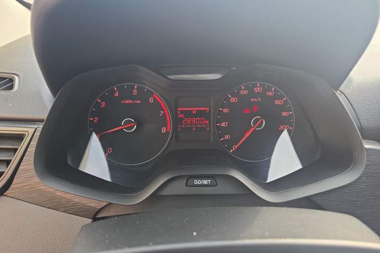 Used Baojun 310 2016 1.2L manual Comfort trim level
