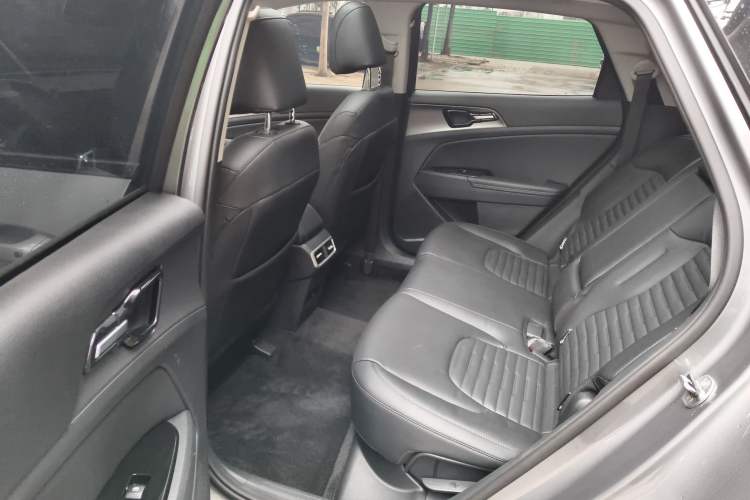 Used Kia Sportage (Chinese Domestic Model) 2023 2.0T Two-Wheel-Drive Prestige Edition
